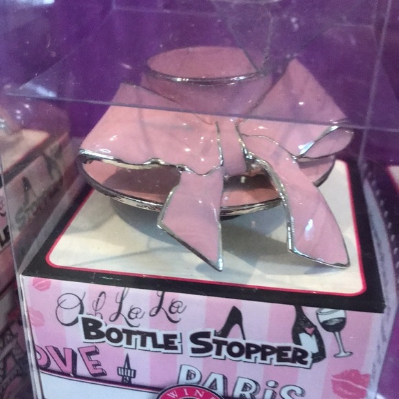 NWT Set of 10 Parisian pink hat & pearls glam wine bottle stopper party favors - Picture 4 of 10